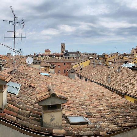 Lhe Sweet Apartment Cesena Bagian luar foto